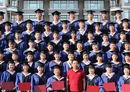 北京大学中国企业家全面增长研修班上课照片